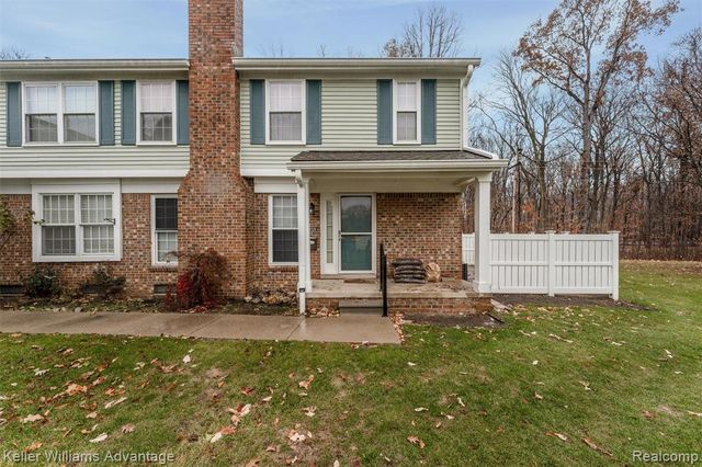 21320 E Glen Haven Circle, Northville, MI 48167