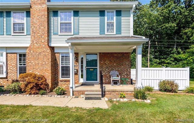 21320 E Glen Haven Circle, Northville, MI 48167