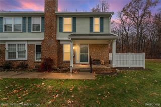 21320 E Glen Haven Circle, Northville, MI 48167