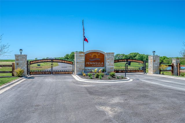 340 Peninsula Drive, Honey Grove, TX 75446