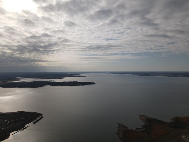 340 Peninsula Drive, Honey Grove, TX 75446