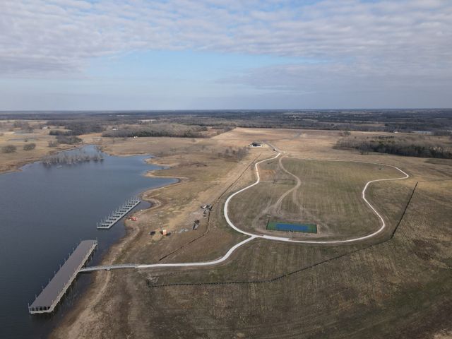 340 Peninsula Drive, Honey Grove, TX 75446