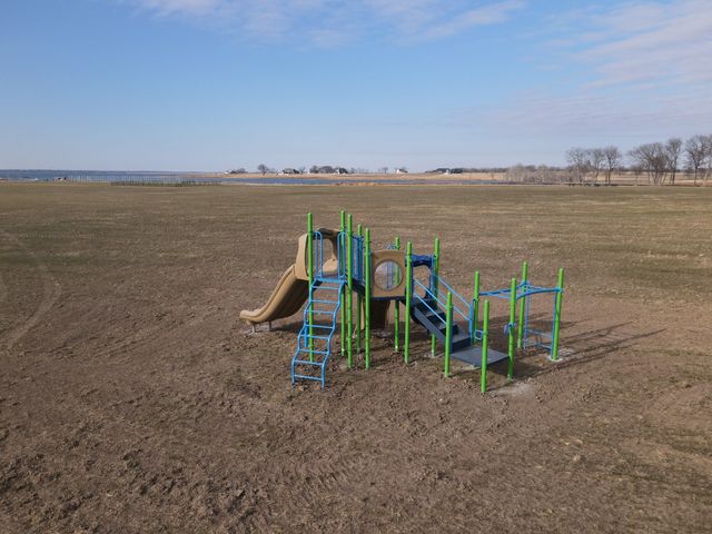 340 Peninsula Drive, Honey Grove, TX 75446