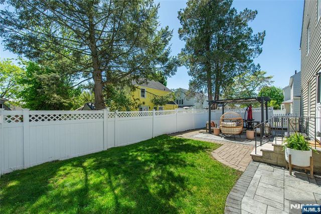 16 Haines Drive, Bloomfield, NJ 07003