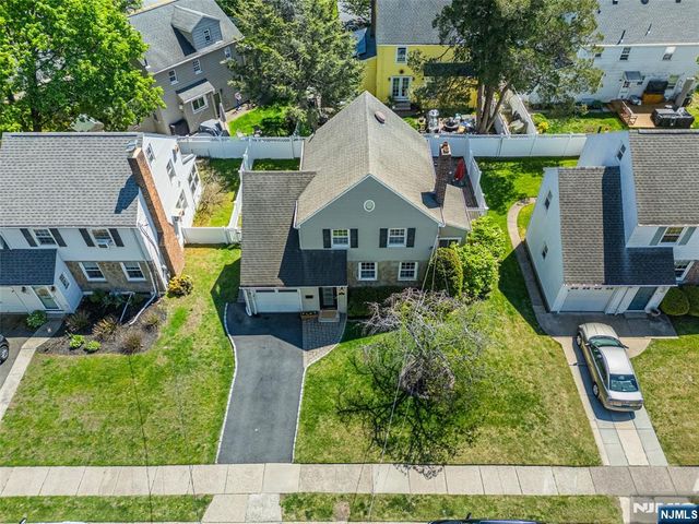 16 Haines Drive, Bloomfield, NJ 07003