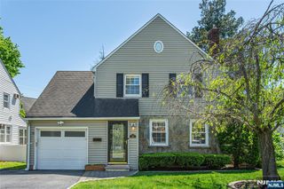 16 Haines Drive, Bloomfield, NJ 07003