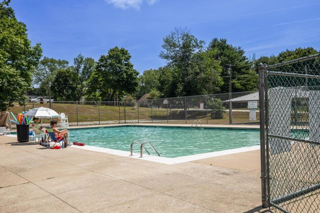 5 Tuttle Court, Rochester, NH 03839