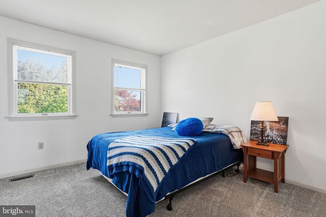 15 COLLEGE ST, Boyertown, PA 19512