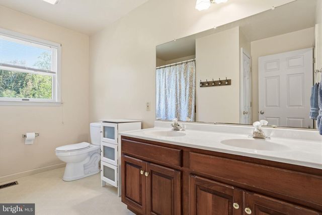 15 COLLEGE ST, Boyertown, PA 19512