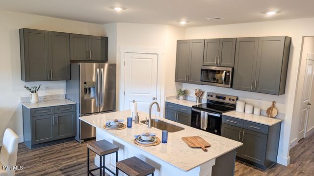 655 Saint Andrews Drive, Kingsport, TN 37664