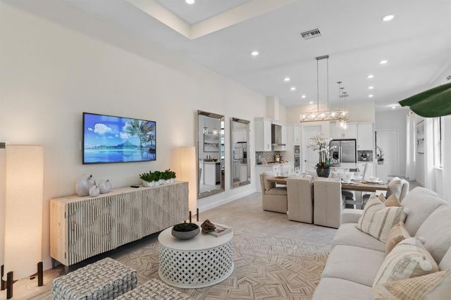 520 SE Fascino Circle, Port St. Lucie, FL 34984