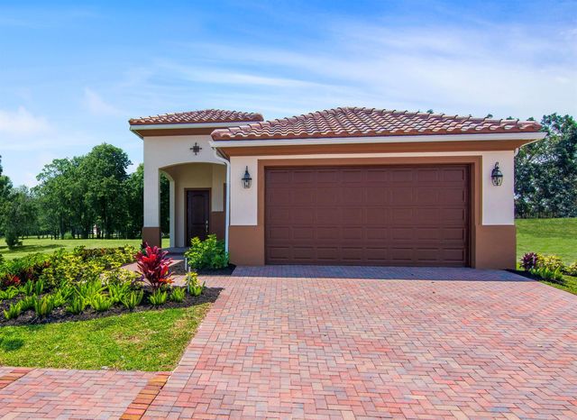 520 SE Fascino Circle, Port St. Lucie, FL 34984