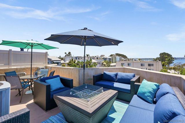 1311 15 Pacific Beach Dr, San Diego, CA 92109