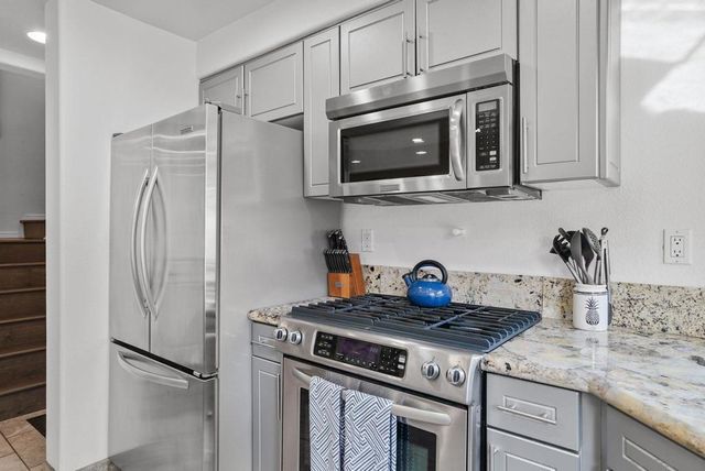 1311 15 Pacific Beach Dr, San Diego, CA 92109