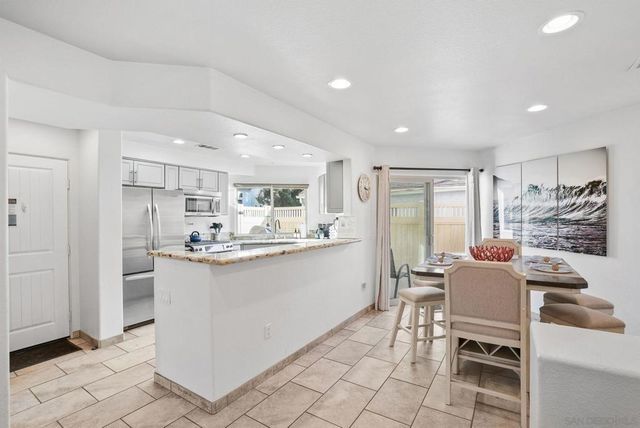 1311 15 Pacific Beach Dr, San Diego, CA 92109