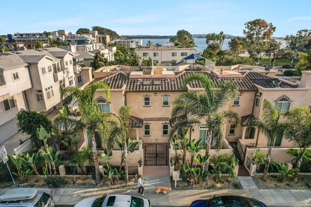 1311 15 Pacific Beach Dr, San Diego, CA 92109