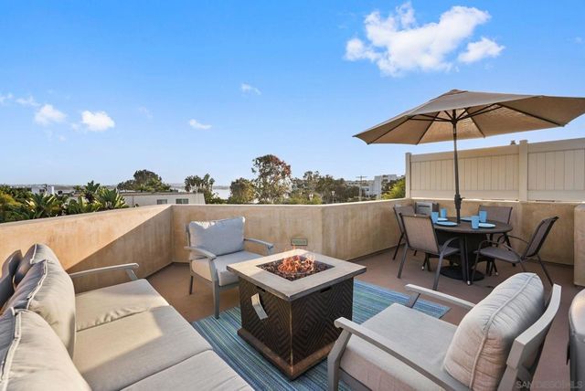 1311 15 Pacific Beach Dr, San Diego, CA 92109