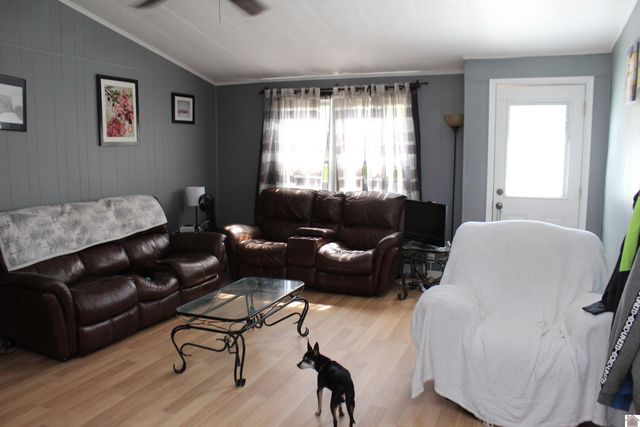 1280 St Rt 1271, Kuttawa, KY 42055
