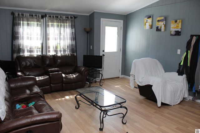 1280 St Rt 1271, Kuttawa, KY 42055