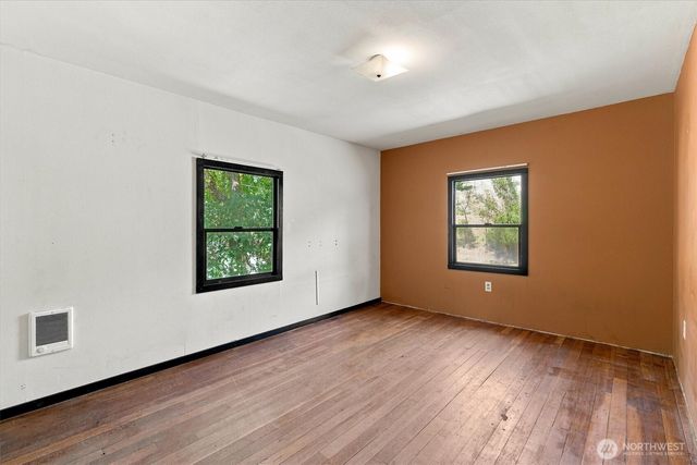 205 N Maple Hill Road, Kelso, WA 98626