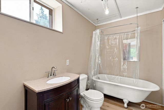 205 N Maple Hill Road, Kelso, WA 98626