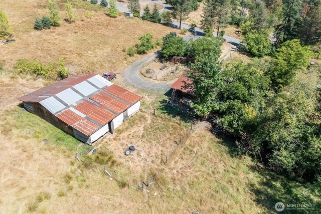 205 N Maple Hill Road, Kelso, WA 98626