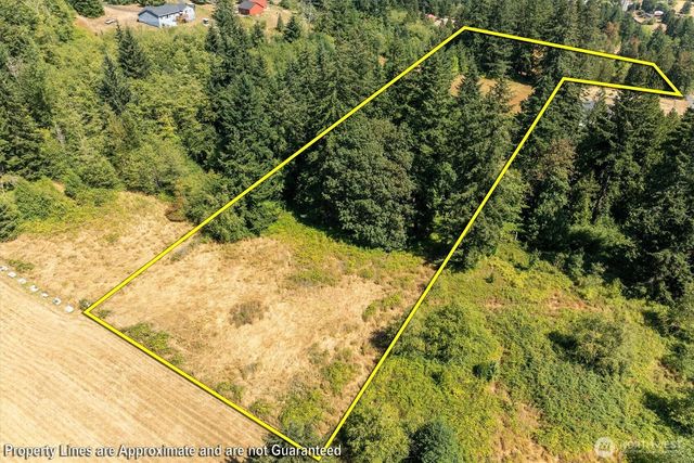 205 N Maple Hill Road, Kelso, WA 98626