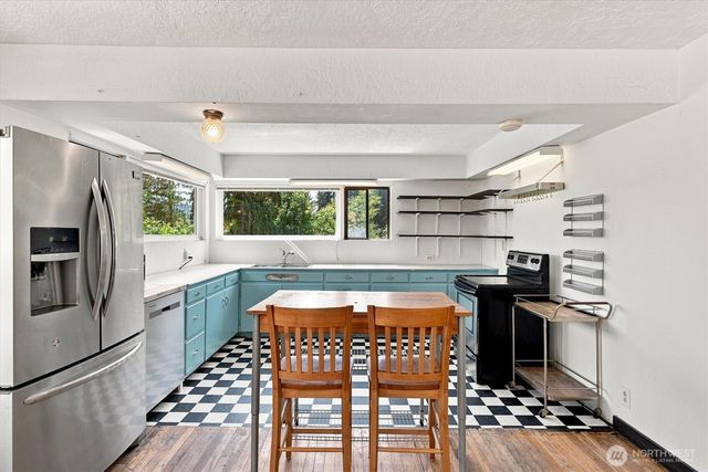 205 N Maple Hill Road, Kelso, WA 98626
