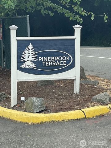 2305 S Pinebrook Lane, Des Moines, WA 98198