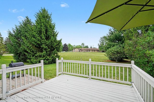 606 Peachtree Place, Mason, MI 48854