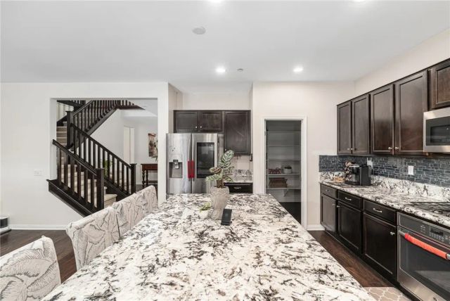 30532 Hollybrooke, Murrieta, CA 92563