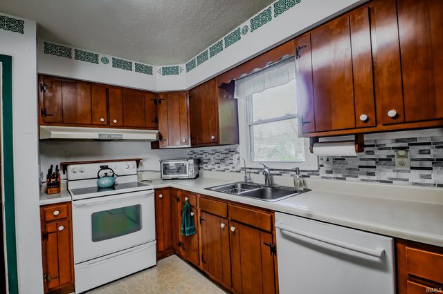 514 N Staats Drive, Bloomington, IN 47408