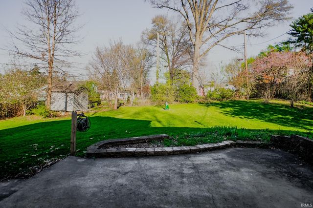 514 N Staats Drive, Bloomington, IN 47408