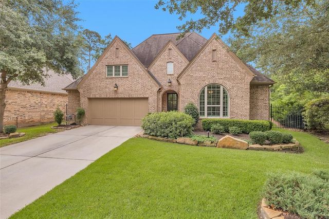 7 Woodglade Way, Tomball, TX 77375