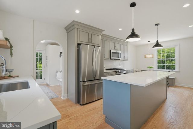 800 PLEASANT HILL RD, Wallingford, PA 19086