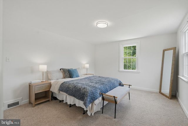800 PLEASANT HILL RD, Wallingford, PA 19086