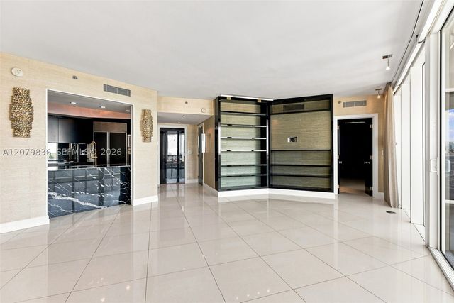 400 Alton Rd 1804, Miami Beach, FL 33139