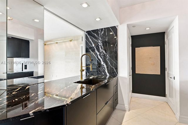 400 Alton Rd 1804, Miami Beach, FL 33139