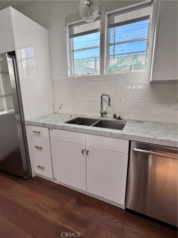 1009 Palms, Venice, CA 90291