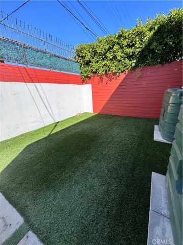 1009 Palms, Venice, CA 90291