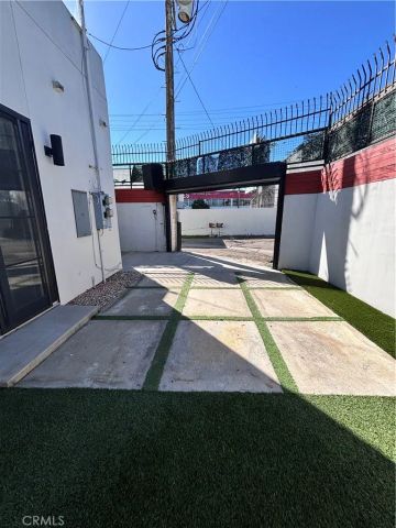 1009 Palms, Venice, CA 90291