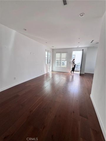 1009 Palms, Venice, CA 90291