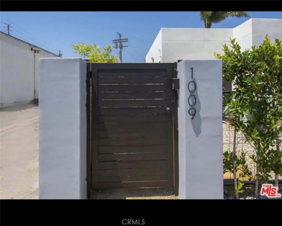 1009 Palms, Venice, CA 90291