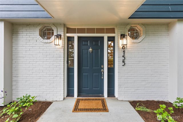6155 93 Avenue SE, Mercer Island, WA 98040