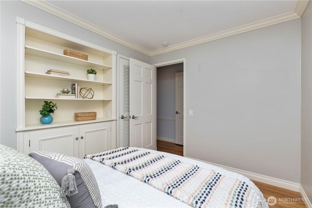 6155 93 Avenue SE, Mercer Island, WA 98040