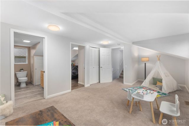 6155 93 Avenue SE, Mercer Island, WA 98040