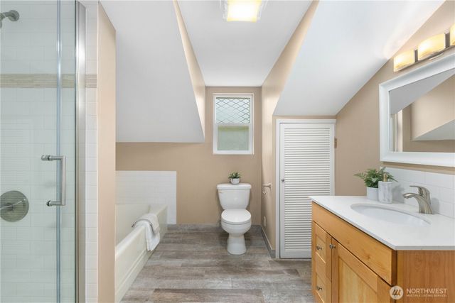 6155 93 Avenue SE, Mercer Island, WA 98040