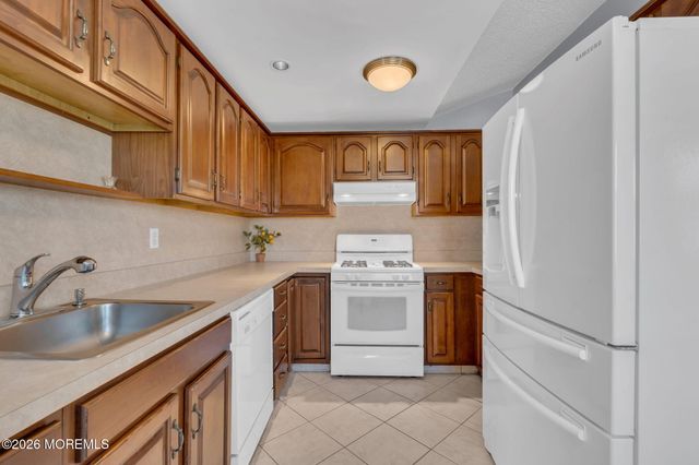 1838 Skiff Court, Toms River, NJ 08753