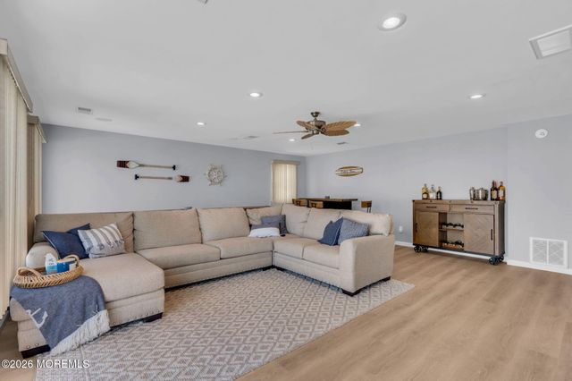 1838 Skiff Court, Toms River, NJ 08753