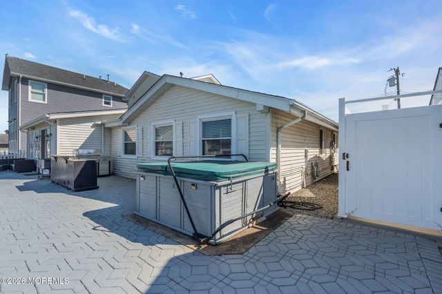 1838 Skiff Court, Toms River, NJ 08753
